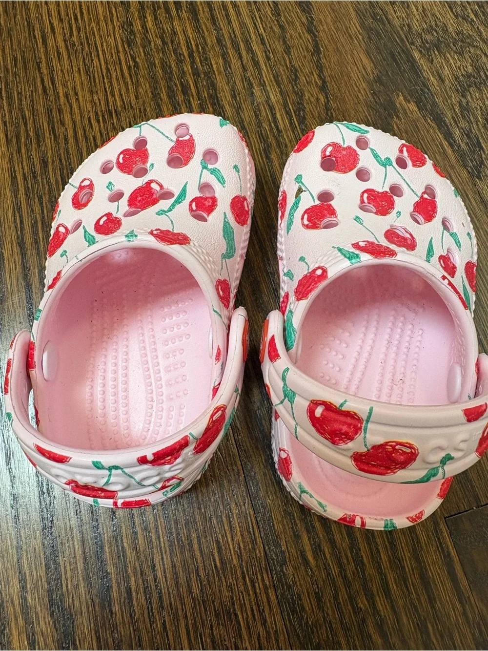 Toddler Crocs Cherry Print size 2/3